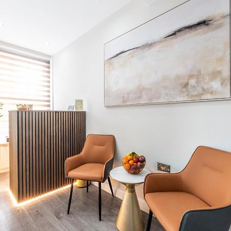 Marina Hotel Лондон Экстерьер фото