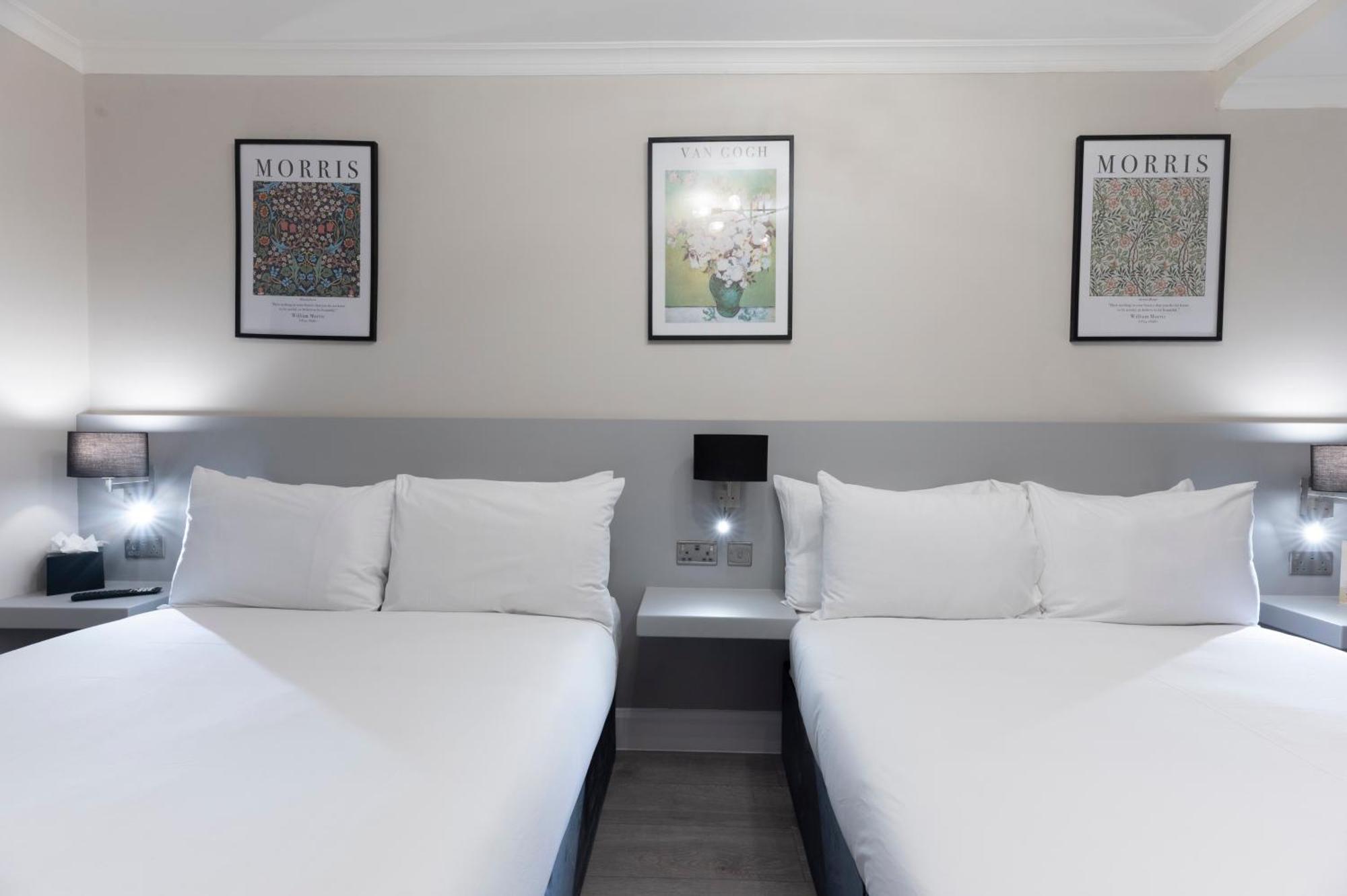 Marina Hotel Лондон Экстерьер фото